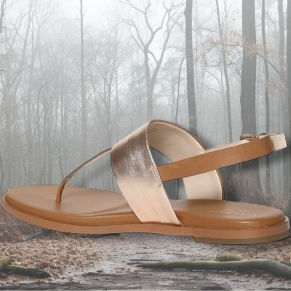 Cole Haan ‘Ainsley Grand T-Strap Sandals’ in Tan & Gold Metallic Leather Size 7 - Picture 3 of 16